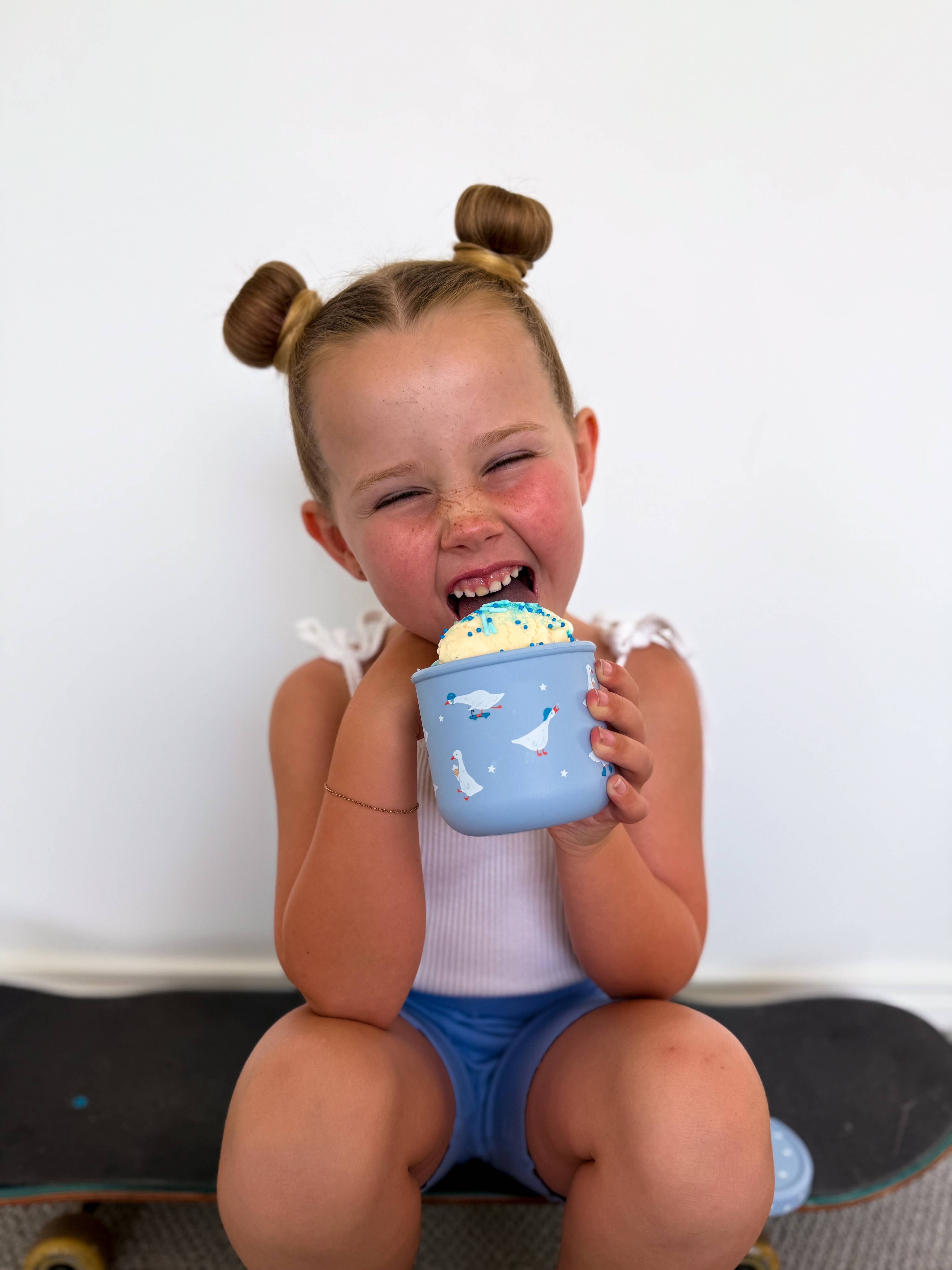 BBcino - Reusable Silicone Snack Pot Silly Goose