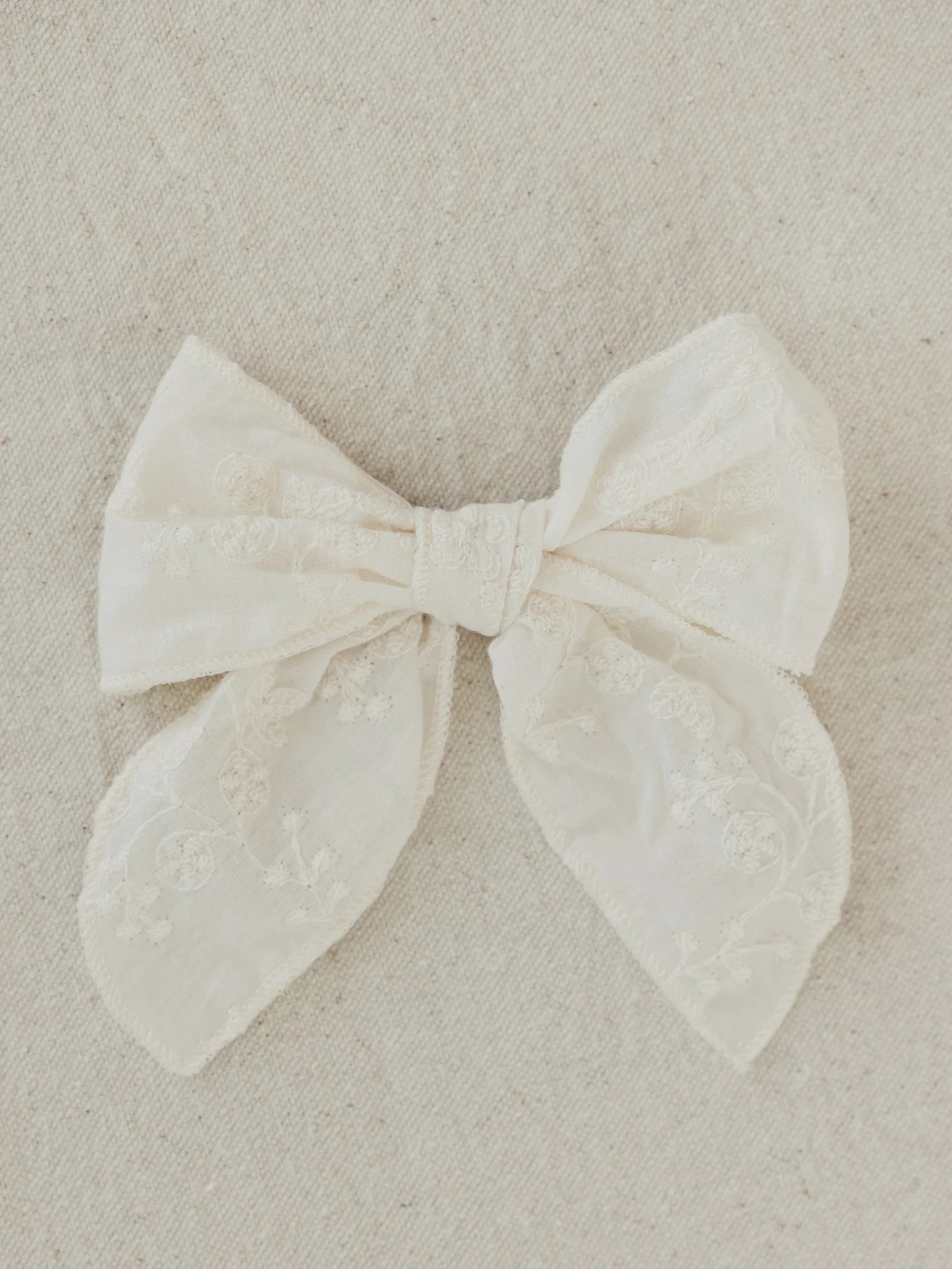 Valencia Byron Bay - Cotton Bow Natural