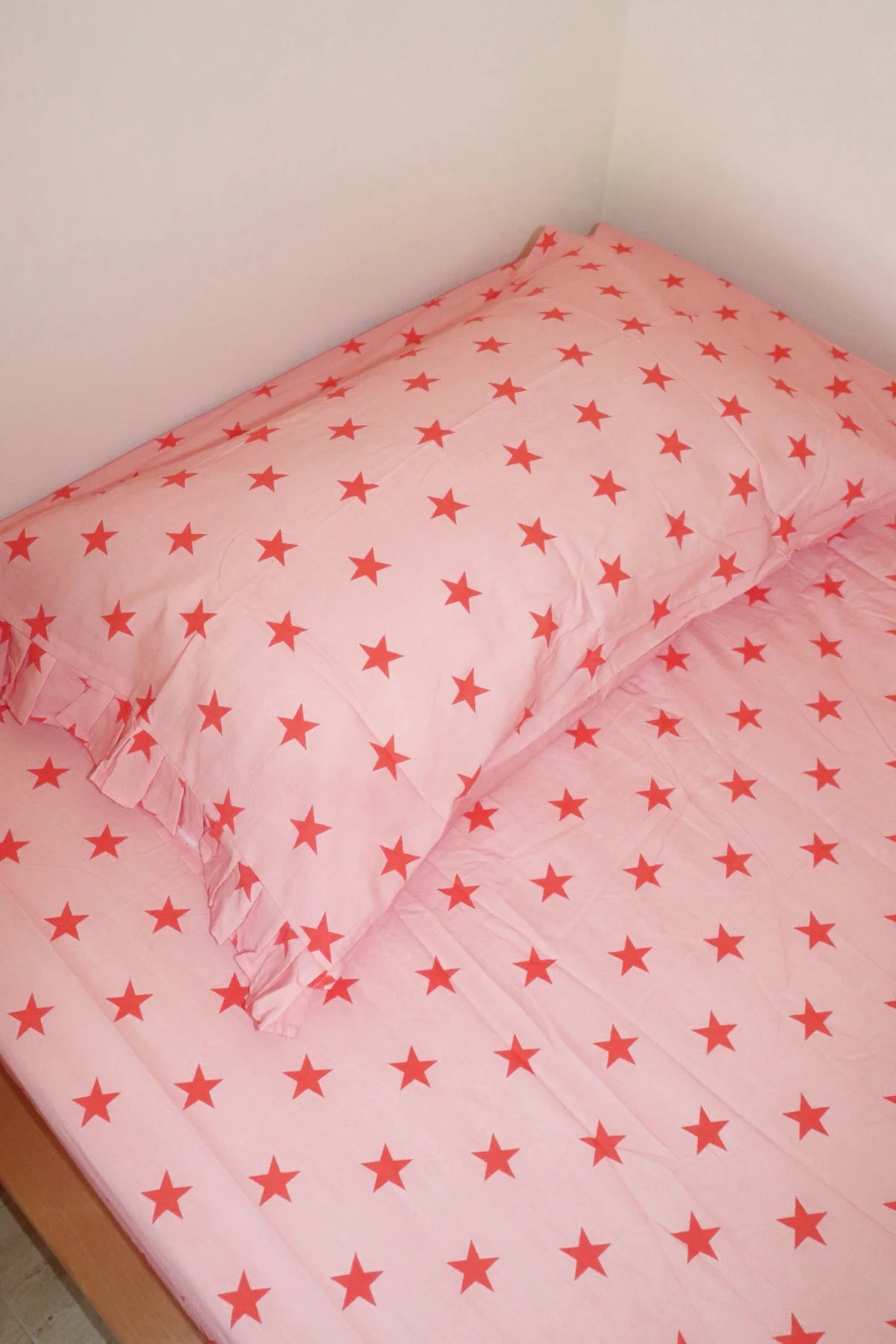 PRE-ORDER Play Linen - Strawberry Star Pillowcase Separates