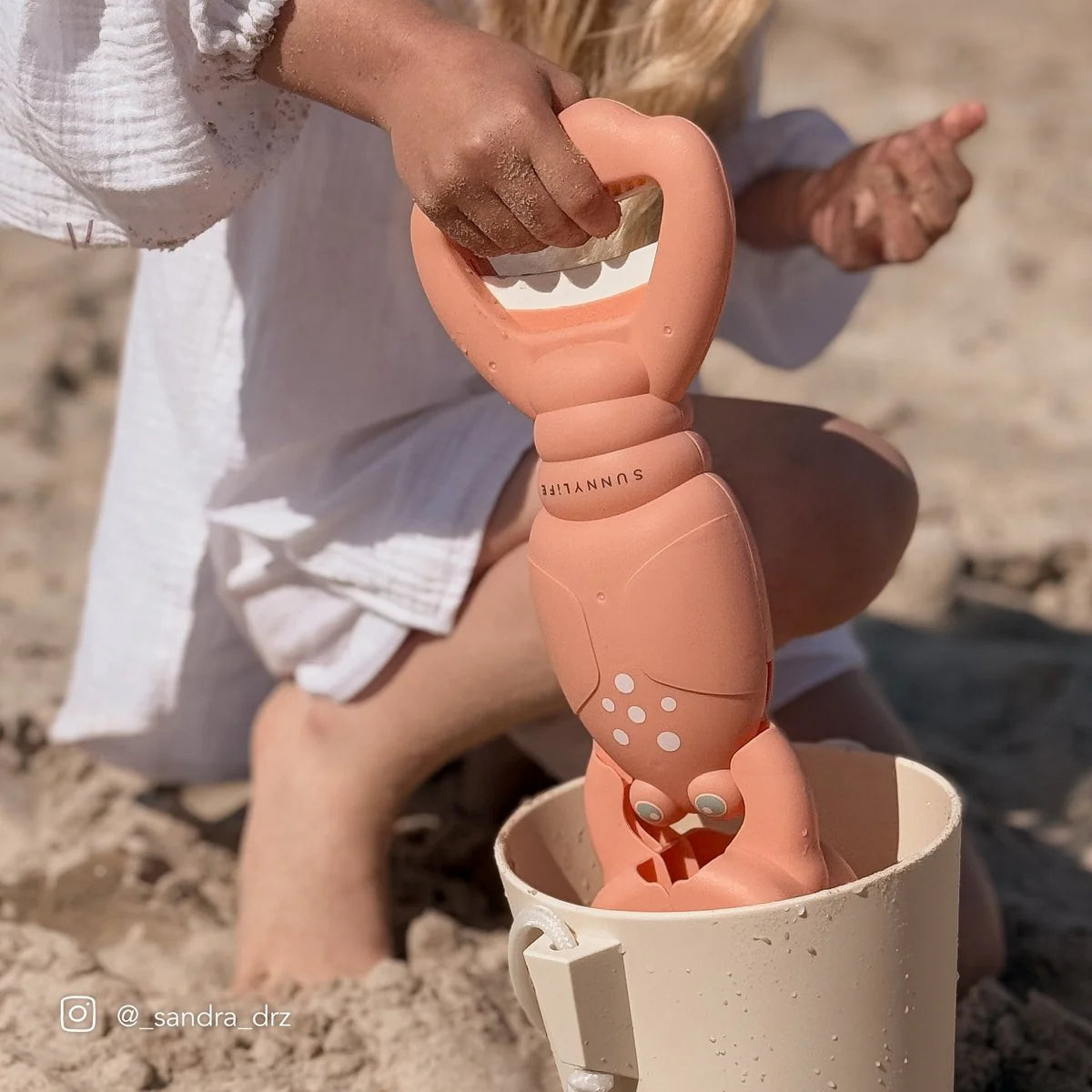 SUNNYLIFE - Lobster Sand Claws