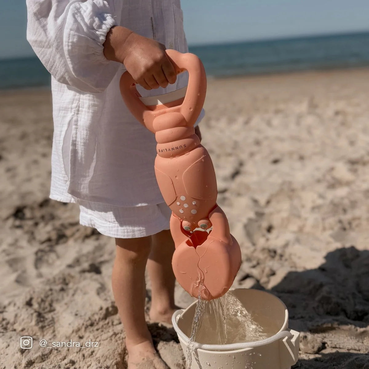 SUNNYLIFE - Lobster Sand Claws