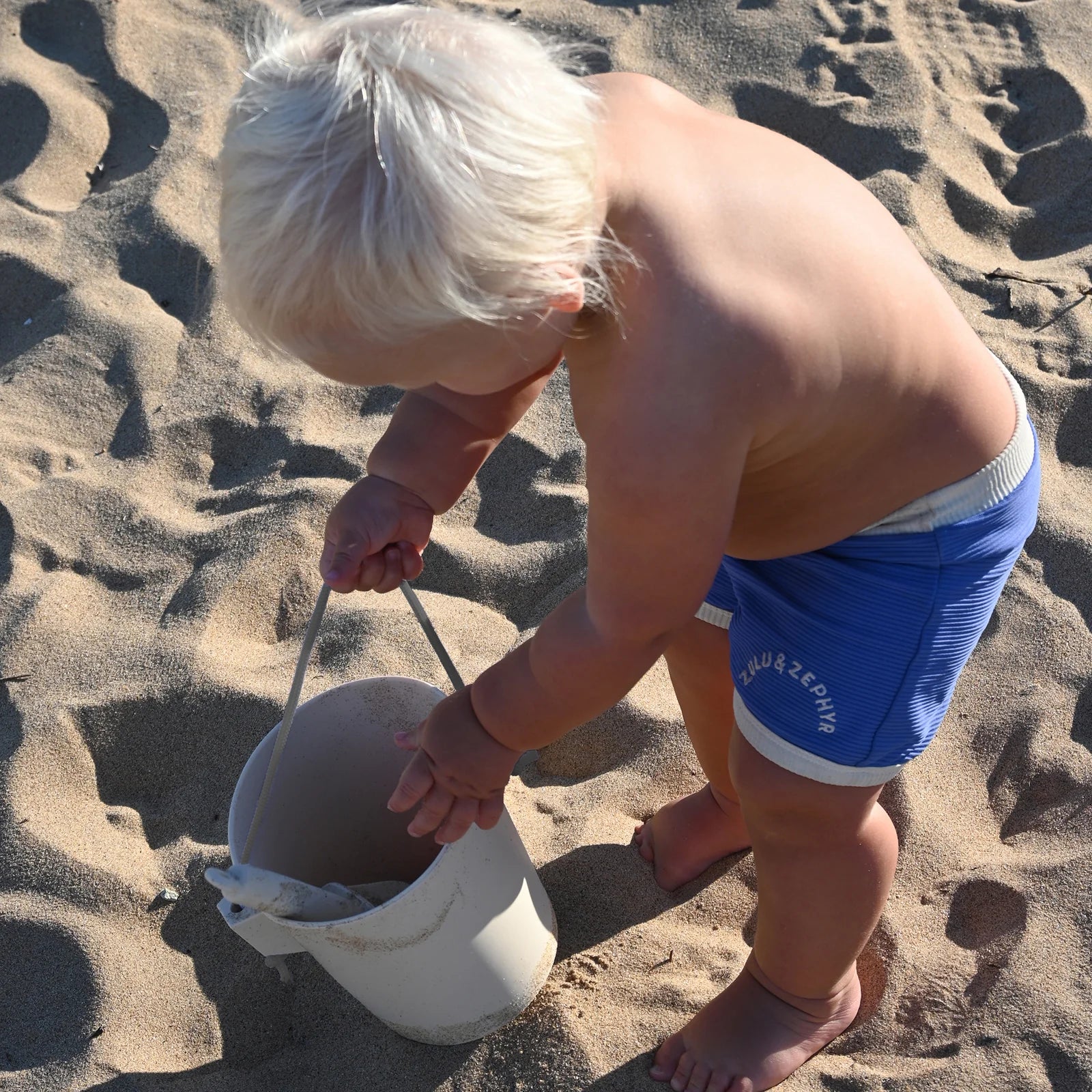 SUNNYLIFE - Silicone Bucket & Spade Set