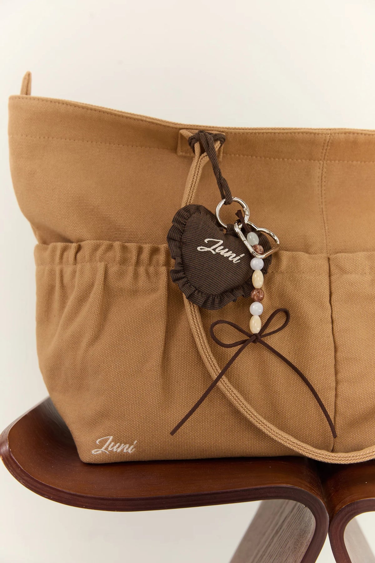 JUNI - Heart Bag Charm Espresso Check
