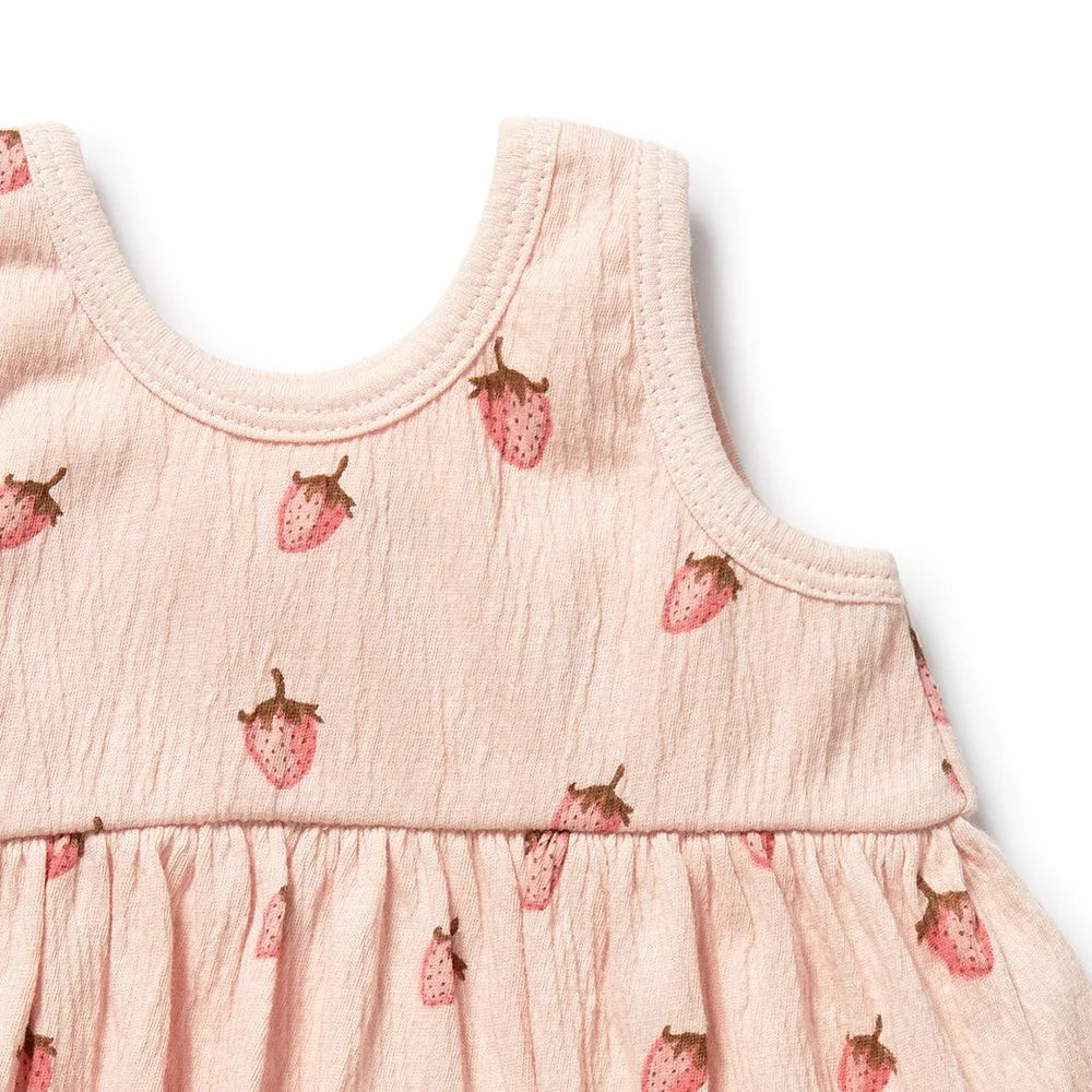 Wilson & Frenchy - Strawberry Kisses Organic Ruffle Set