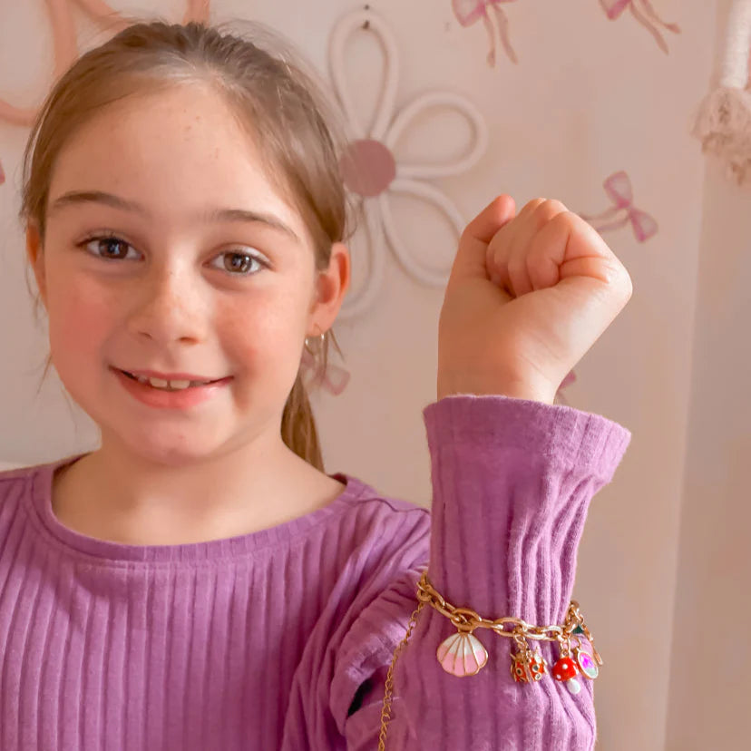 Aunt Mimi's - Girl's Charm Bracelet Kit
