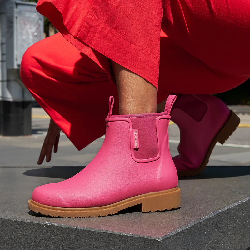 Merry People - Bobbi Women's Ankle Boot Fuchsia Pink