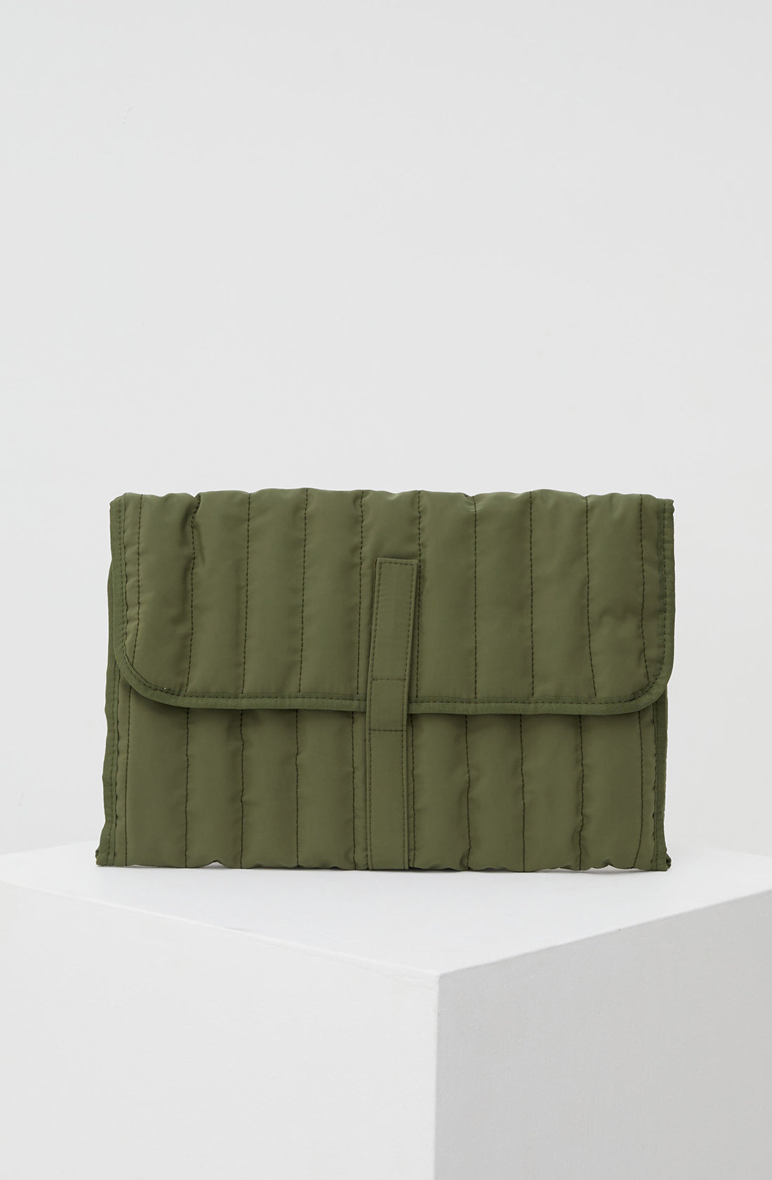 PHILÉ travel changing mat in khaki.