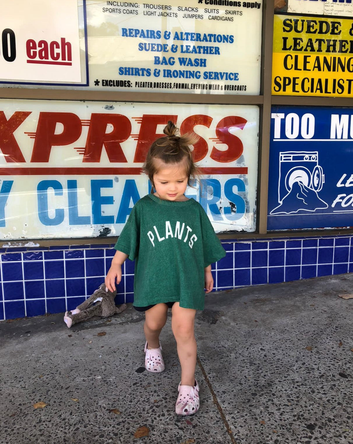Ziggy Zaza Plants Tee in Kale Green