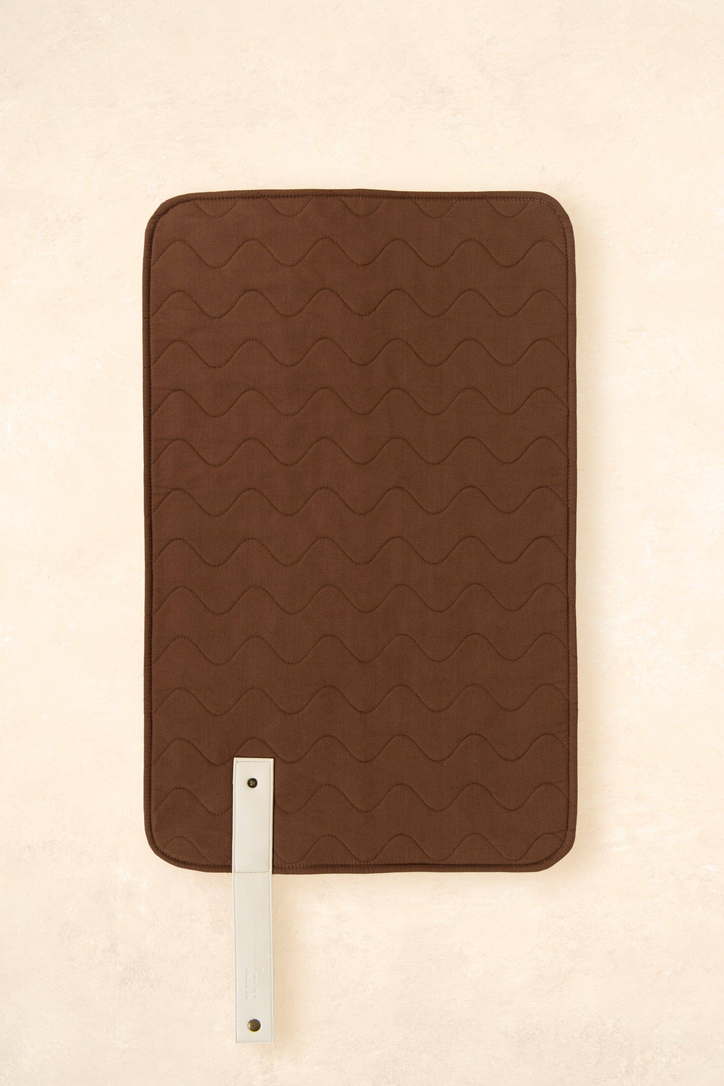 Kiin Baby - Luxe Travel Change Mat Chocolate