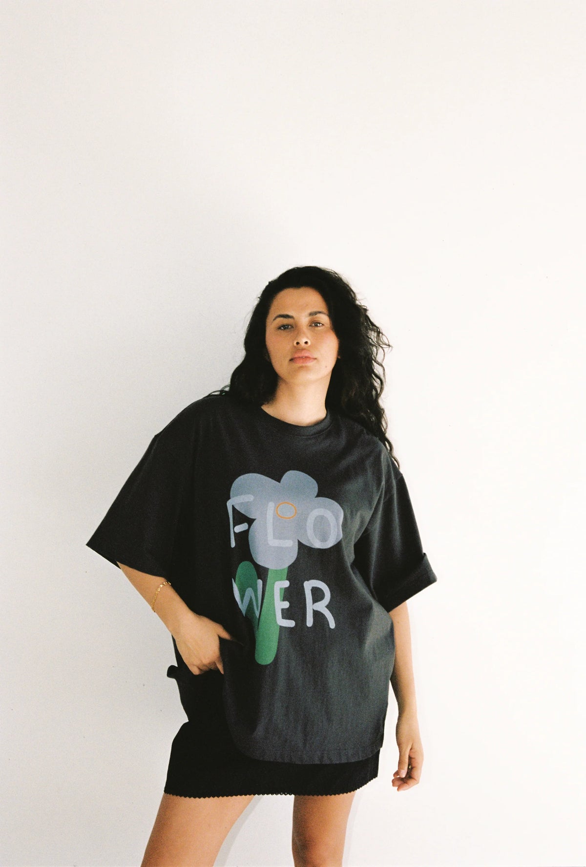 Juni - Women’s Bloom Tee Washed Black