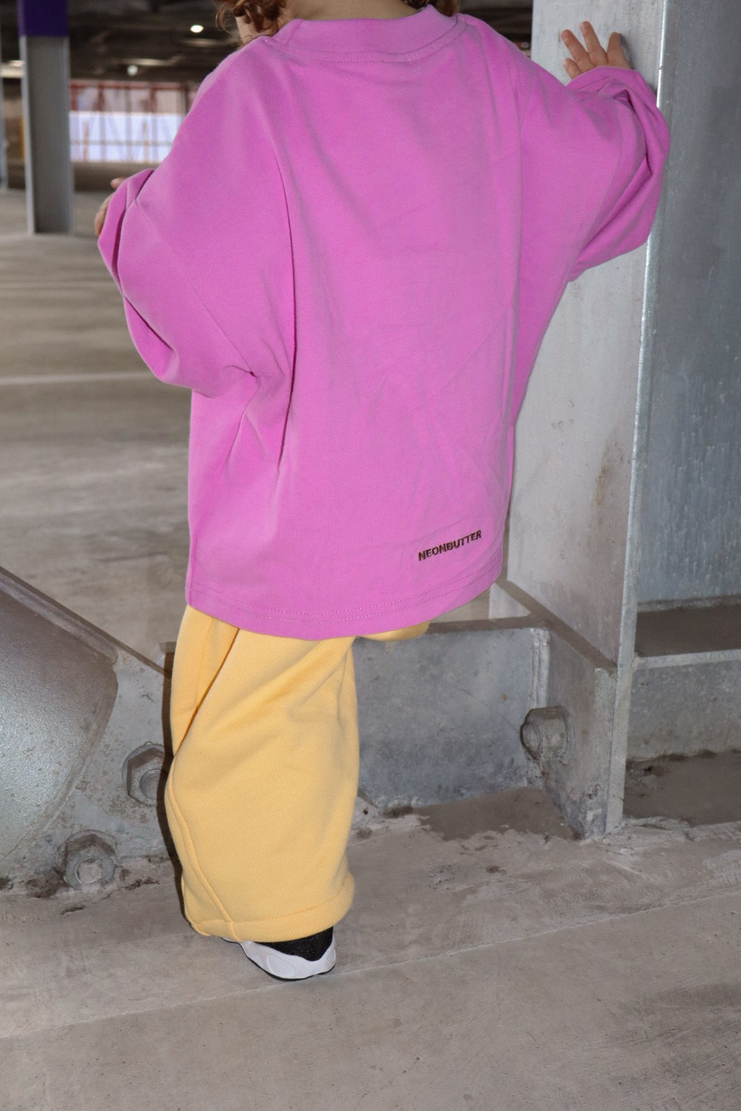 Neon Butter Everyday Longsleeve Fuchsia back