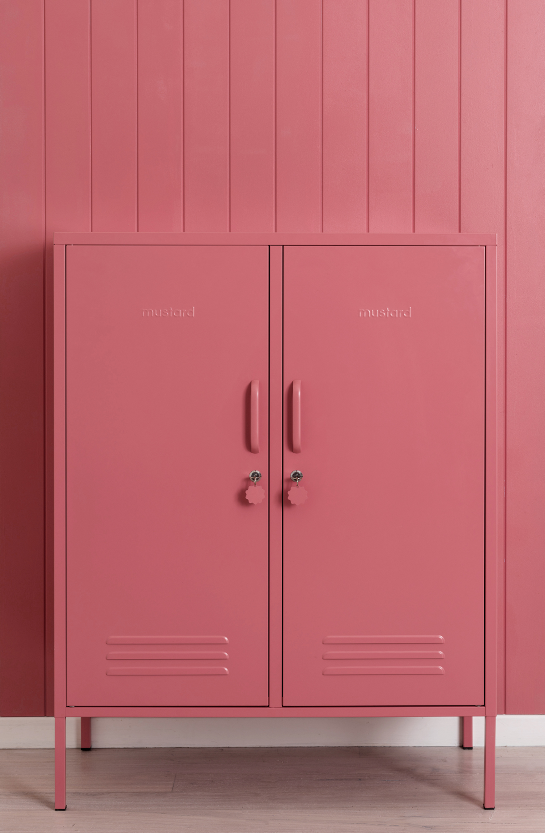 The midi locker in berry.