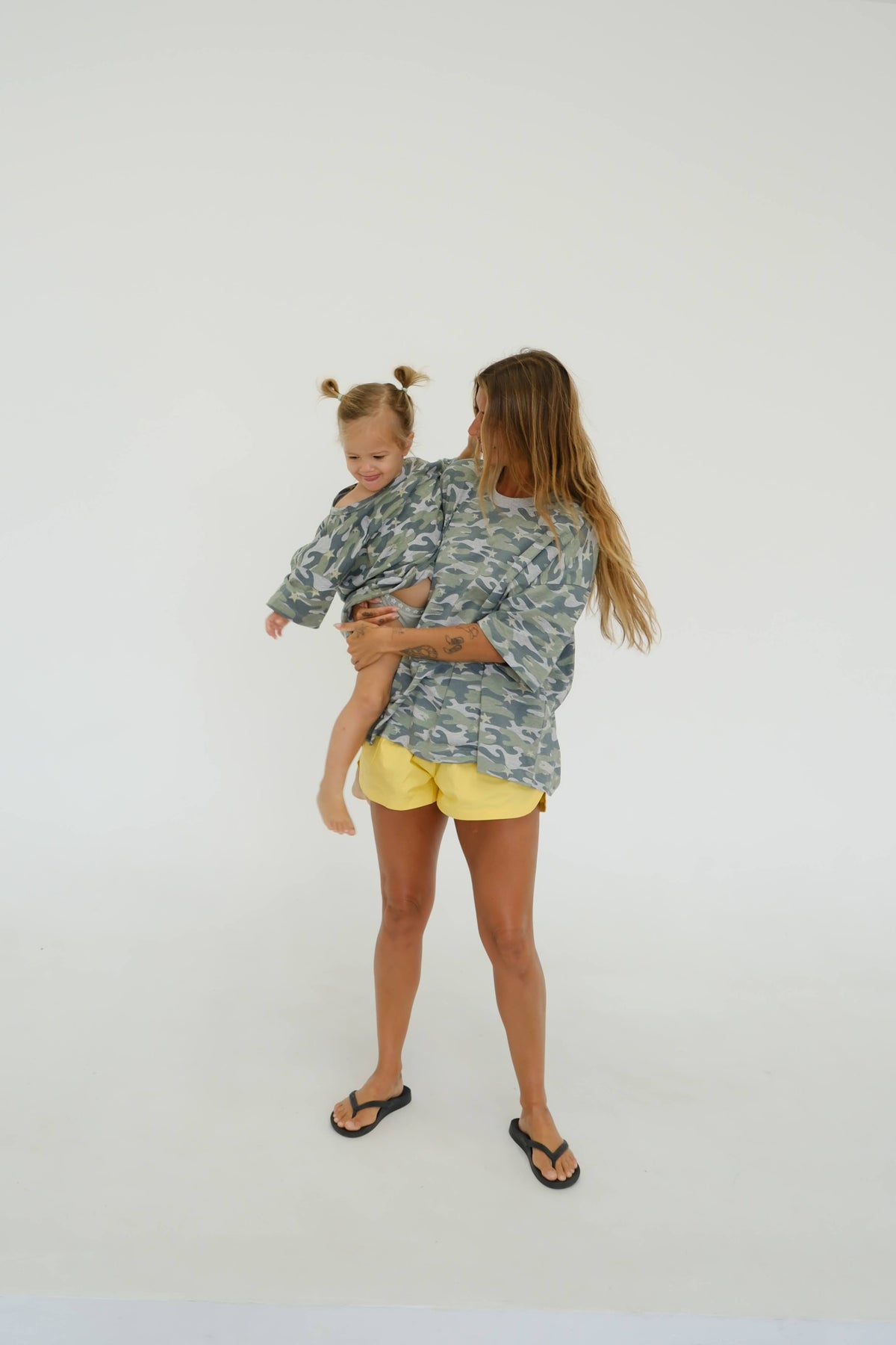 PRE-ORDER By Billie - Womens Oversized Tee Camo Star