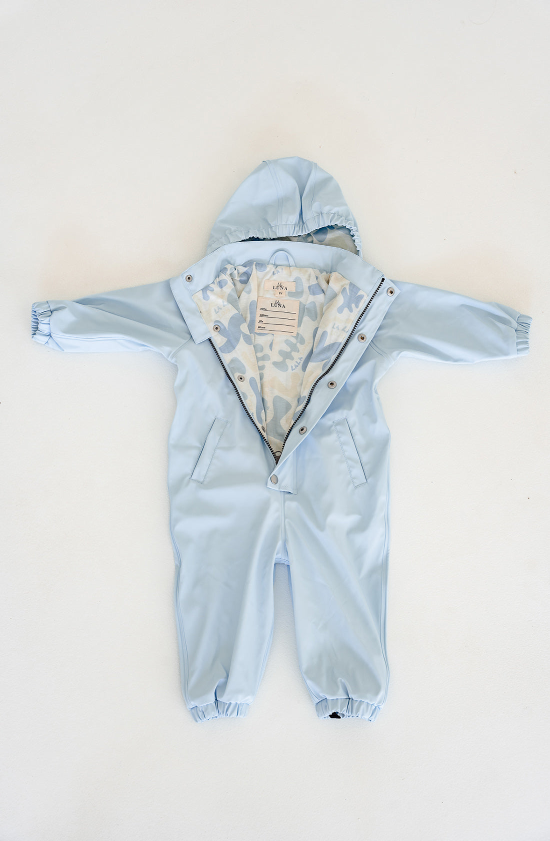 The La La Luna kids snow suit in bubblegum.