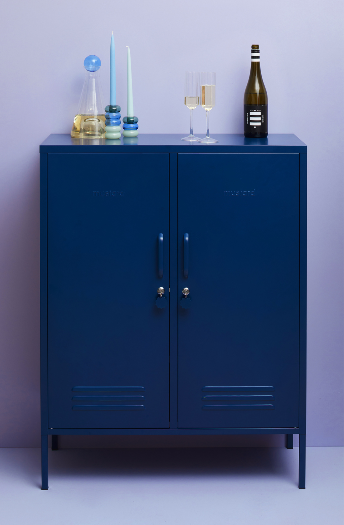 The midi locker in navy.