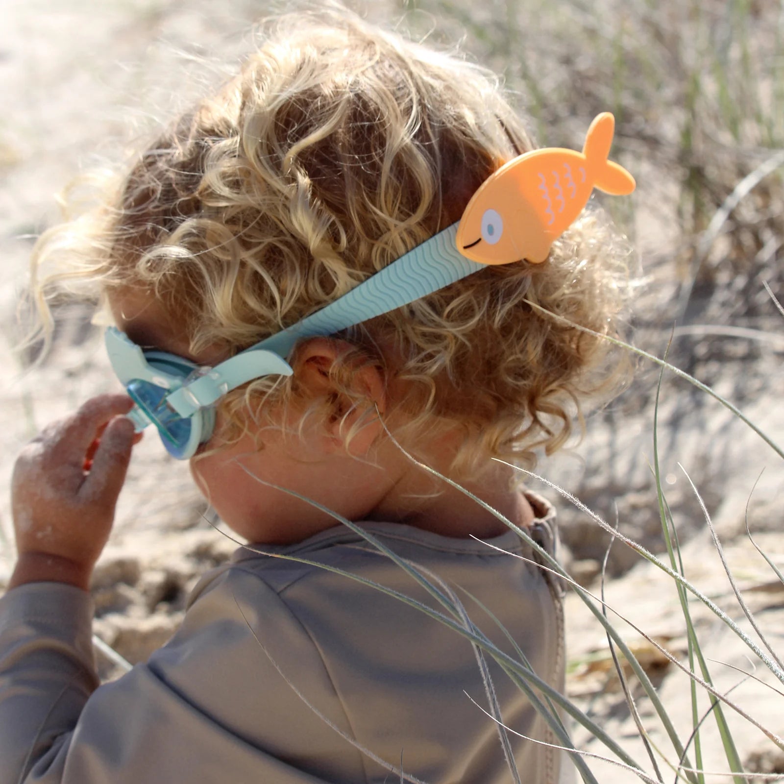 SUNNYLIFE - Kids Swim Goggles Finn the Fish Aqua Blue