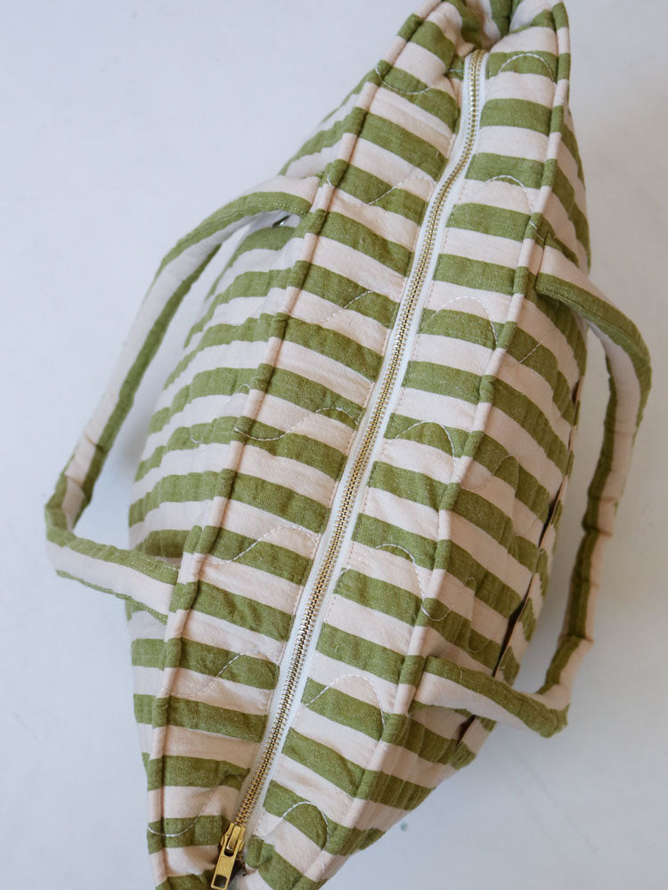 Mosey Me Pistachio Seersucker Quilted Bag interior pocket