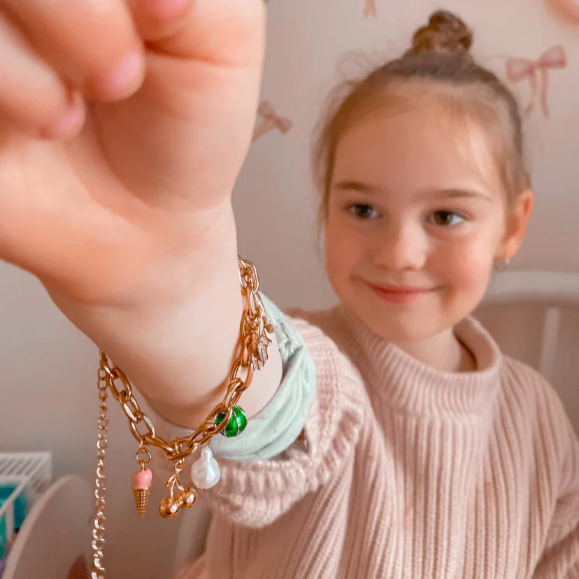 Aunt Mimi's - Girl's Charm Bracelet Kit