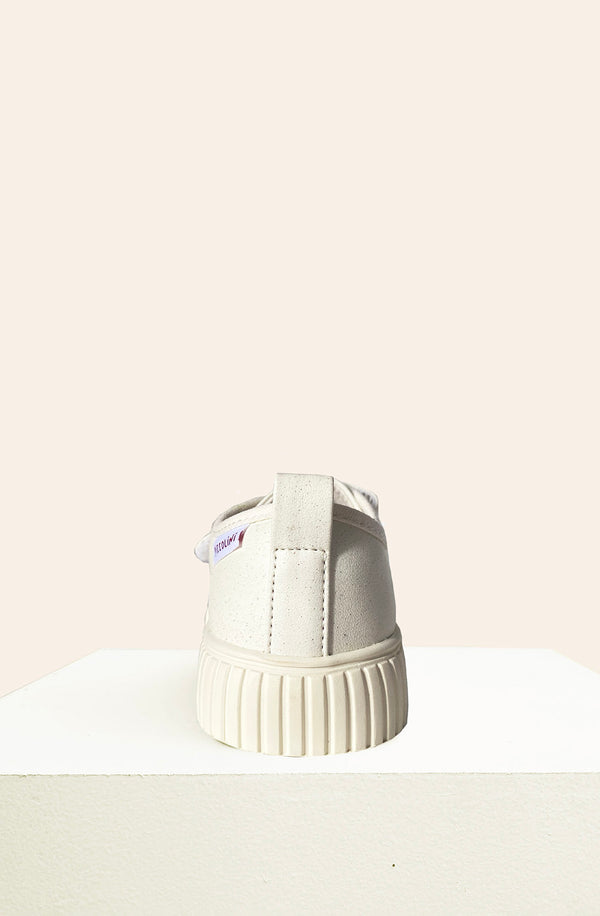 Limited Edition Low Top Sneaker Off White
