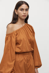 Close up of Viviers Off Shoulder Top in marmalade.
